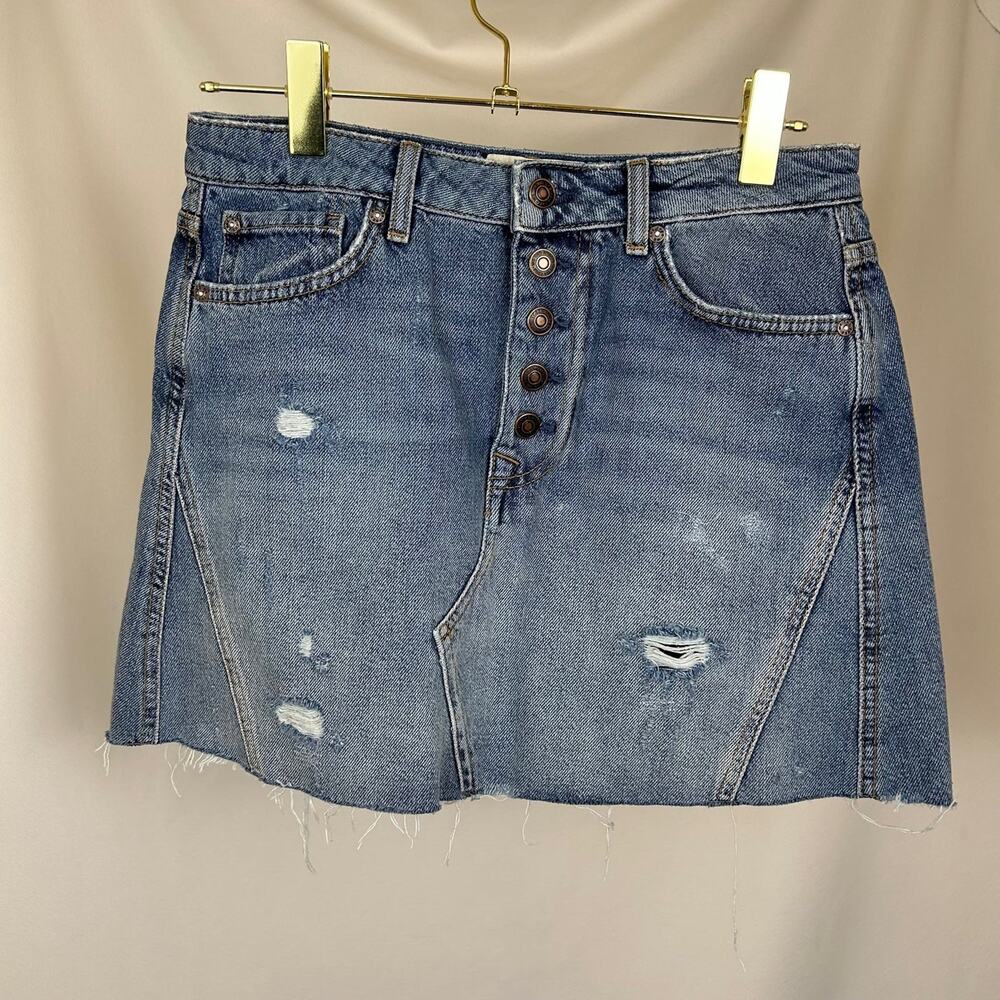 Free People Halloe Denim Button Fly Blue Mini Skirt Distressed‎ A line Size 29